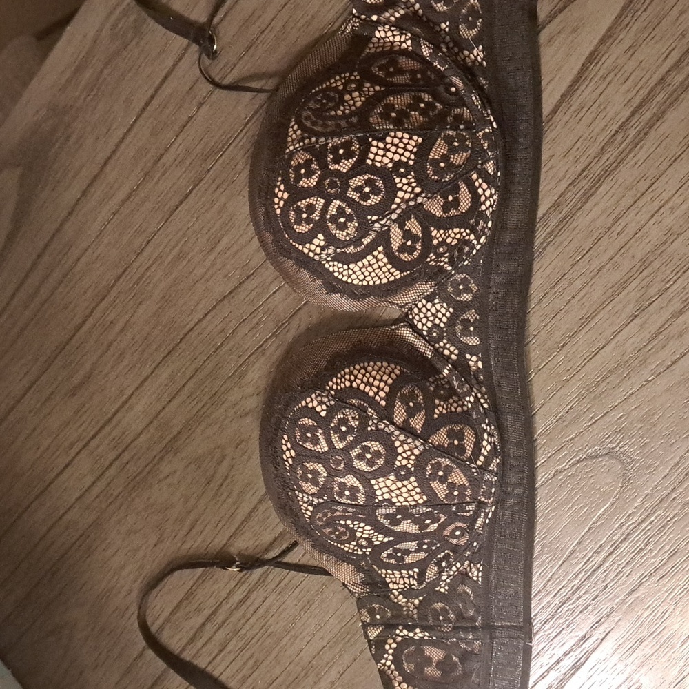 VICTORIA SECRET/ VERY SEXY PUSH UP BRA